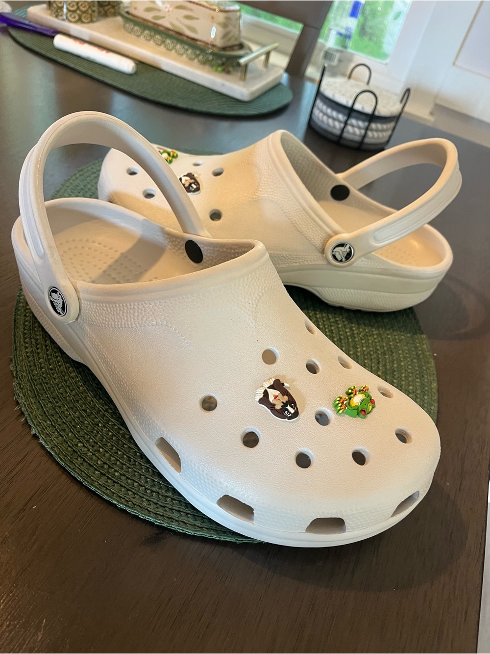 Crocs Classic White Clogs XL/ Men's Size 10-11/ Women's Size 12-14
